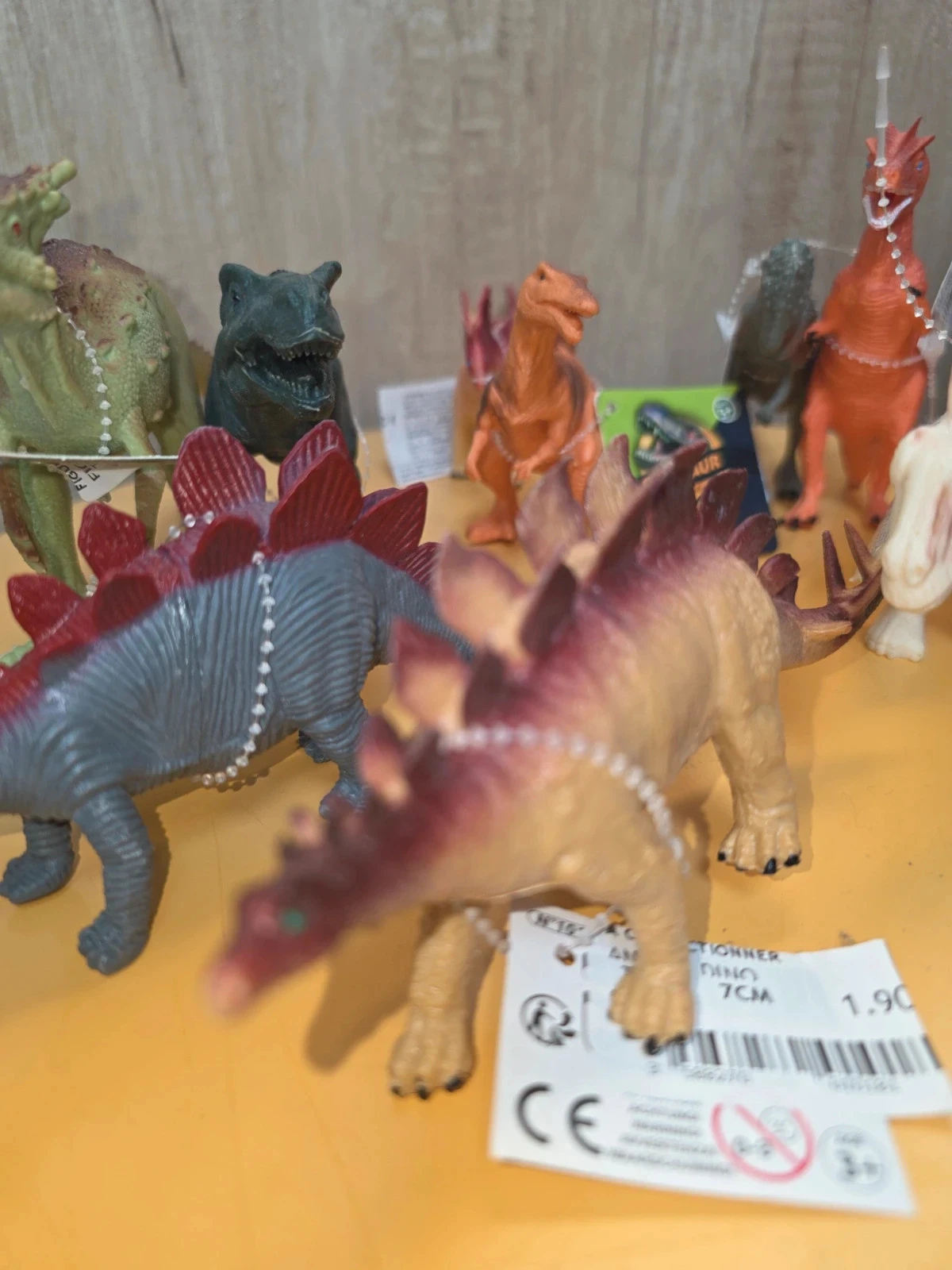 Lot 1 de 10 figurines Dinosaures 3 ans et + – photo 3